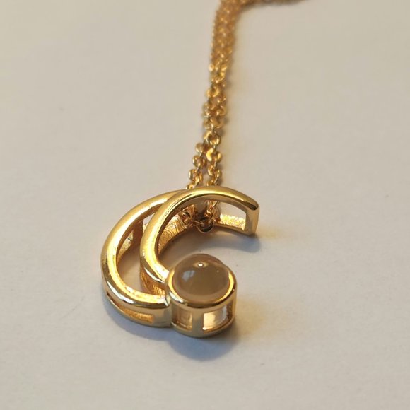 Projection I Love You Necklace, Letter C - Picture 10 of 14